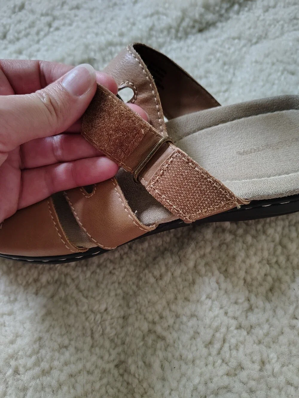 Croft & Barrow Women's Size 7.5 Tan Sandals